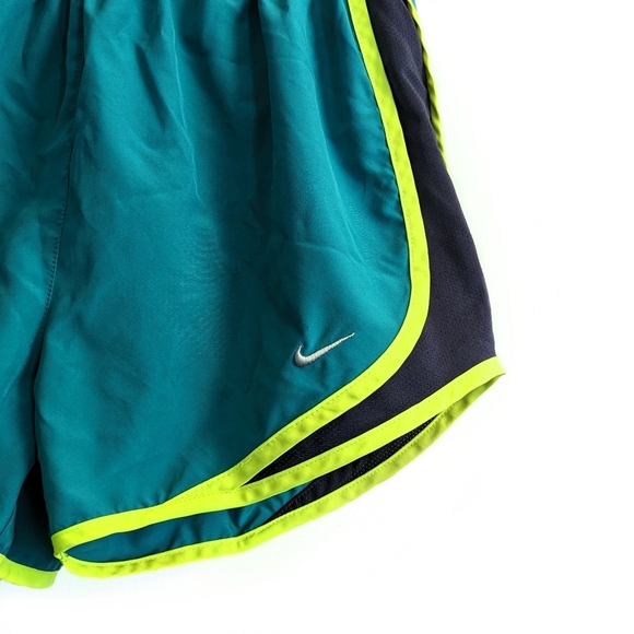 Nike Women's Dri-FIT Running Shorts - Picture 5 of 5